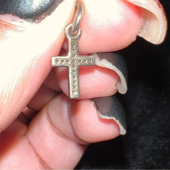 Vintage Pandora Silver Cross with Crystals - Picture 4 of 7
